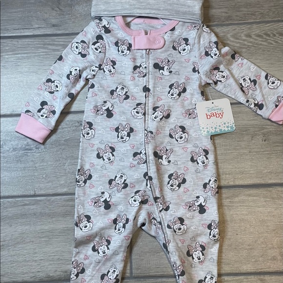NWT Baby Disney Minnie Mouse Romper Size: 9M Color: Gray - Picture 2 of 11